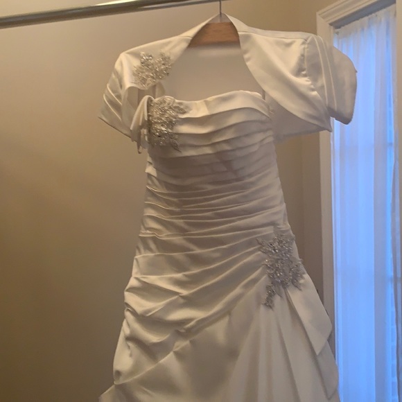 New….satin/beading….size 6 - Picture 5 of 10